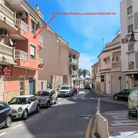 En El Paseo Maritimo, A Escasos Metros Del Mar